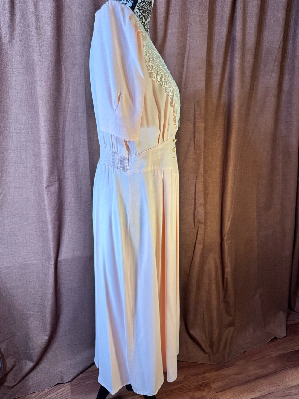 Vintage Pastel Pink Pearl Button Front Midi Dress, 1970s/ 1980s, size 12 - Picture 7 of 16